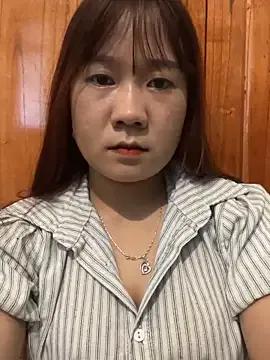 Freechat qinejr37 on StripChat