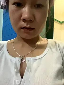 Freechat qinejr37 on StripChat