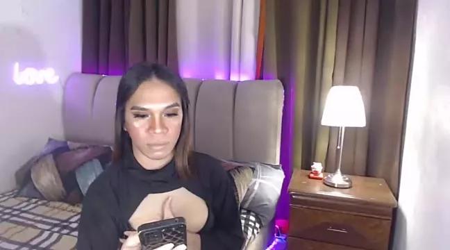 QueenOfStrip on StripChat 