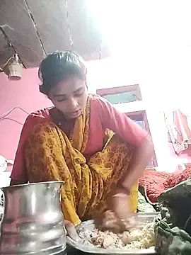 R_Roshni on StripChat