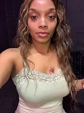 Rakiyahcharms on StripChat