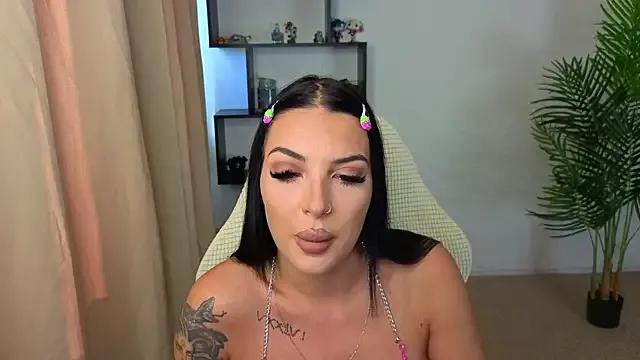 Raven_Ink on StripChat
