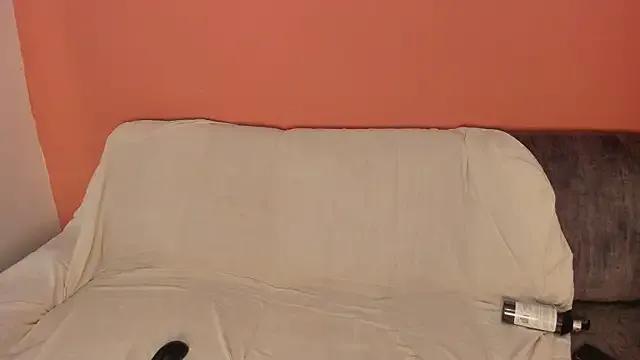 Raven_Roth on StripChat