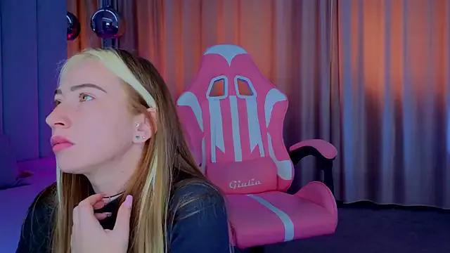 StripChat Reina_Cummings is Freechat Reina_Cummings — 222,444,666,1111 cum ... for DADDY