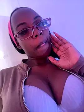 StripChat ReinaMiah is Freechat ReinaMiah — Shake my booty