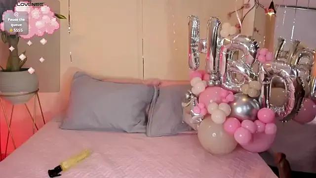 StripChat rosett_kio is Freechat rosett_kio — OPEN LEGS + OIL PUSSY