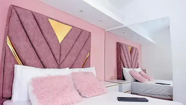 roxyflame_ on StripChat