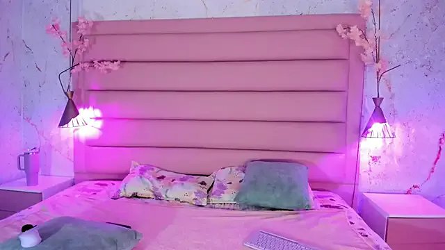 sabrinamilani on StripChat