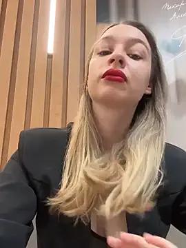 Private SashaCatt on StripChat