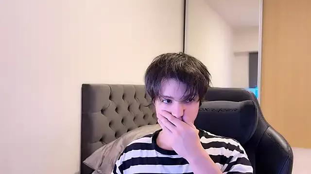 Freechat SasukeUhchiaa on StripChat