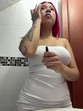 Scarlett_fiire — cream on my tits 