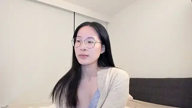 secretgirlfriendxo — peak a boobs