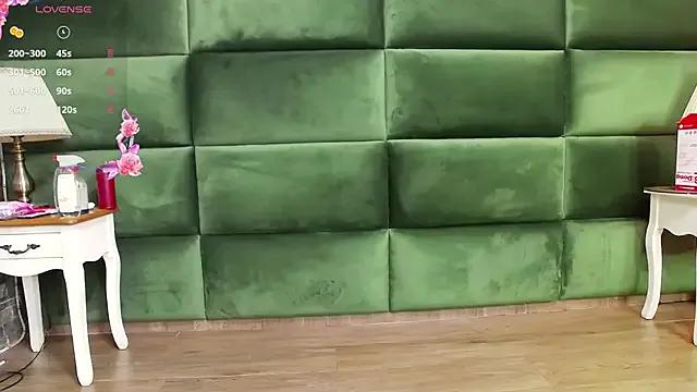 Freechat SelenSummer on StripChat