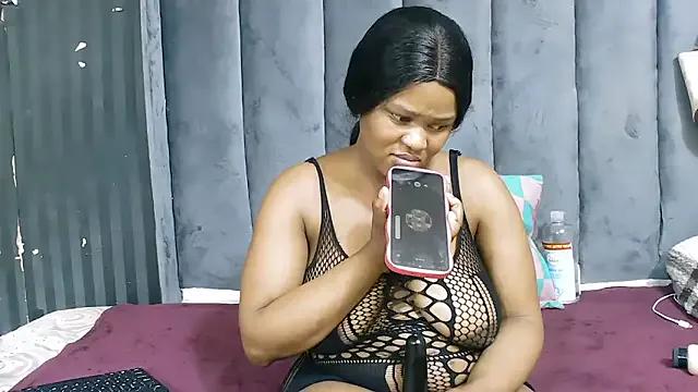 Freechat SexyBaddieXXX on StripChat