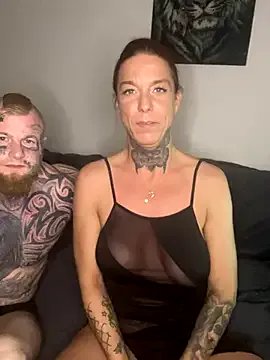 Freechat SexyInkedMiilfxx on StripChat