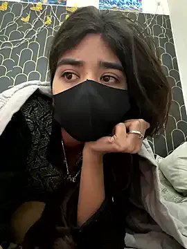 Sexykhushi041 on StripChat