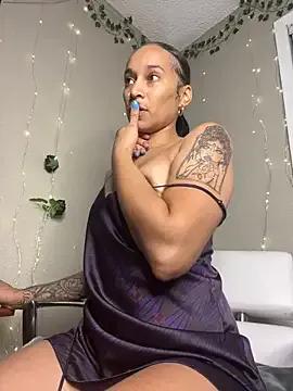 Shuggabutt on StripChat