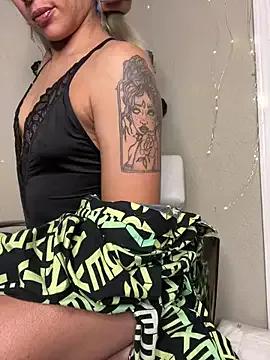 Shuggabutt on StripChat