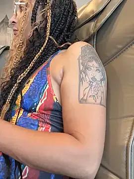 Shuggabutt on StripChat