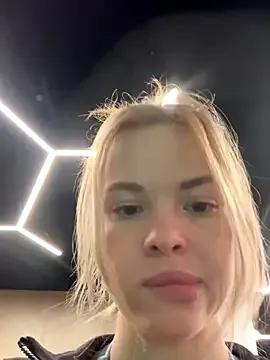 SMELLSEX — RUN RUN NAKED IN MENS LOCKER ROOM