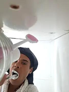 Snowflake_OG — Need a car  and hookup now !!!