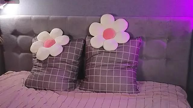 Freechat soft_babe on StripChat