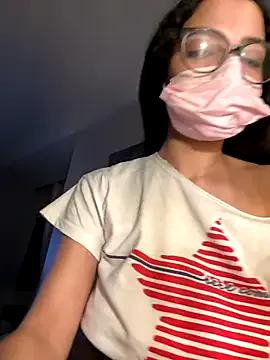 StripChat SOUSOU-MOROCCO is Private SOUSOU-MOROCCO — Oil on my boobs