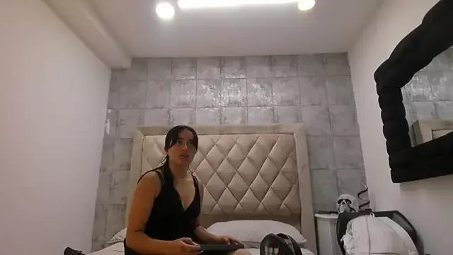 Freechat Starbutterflyy_ on StripChat