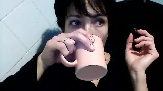 SunnyAmorre on StripChat 