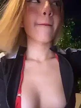 Freechat SweetBunnyGF on StripChat