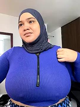 StripChat sweetmuslim01 is Group sweetmuslim01 — Shower sex with Lucy and milk