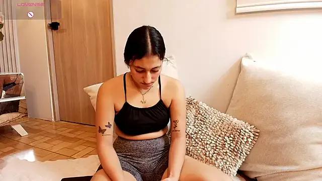 Tammys4 — show outfit yoga