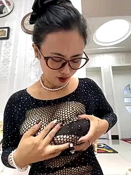 Freechat tangbao_521 on StripChat