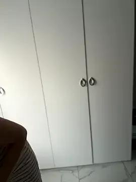 Freechat TenderLaGlamor on StripChat