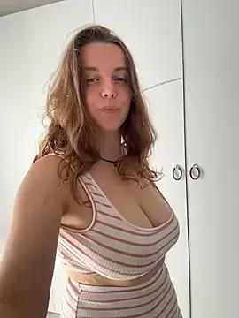 Freechat TenderLaGlamor on StripChat