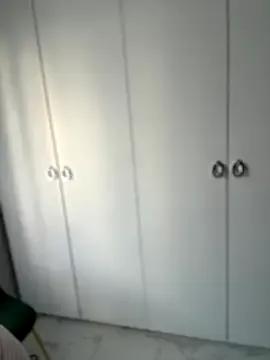 Freechat TenderLaGlamor on StripChat