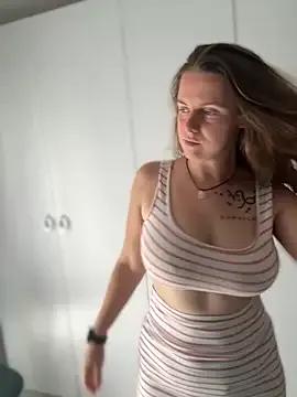 Freechat TenderLaGlamor on StripChat