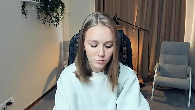 Freechat TienKnous on StripChat