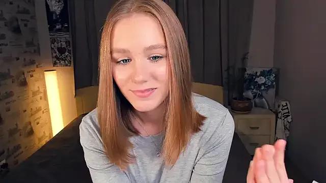 Freechat TienKnous on StripChat