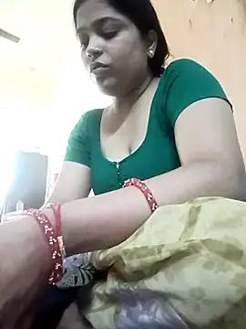 Group Trisha_71 on StripChat