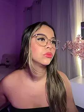 Freechat tuckersabrina on StripChat