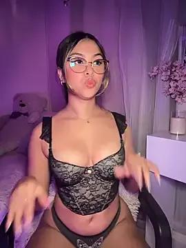 Freechat tuckersabrina on StripChat
