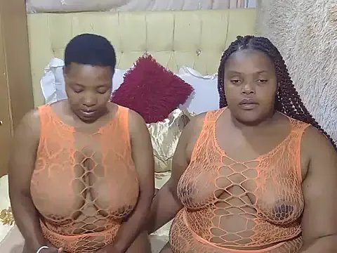 Twin_lovers on StripChat