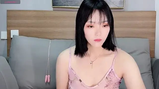 upoo7lt on StripChat