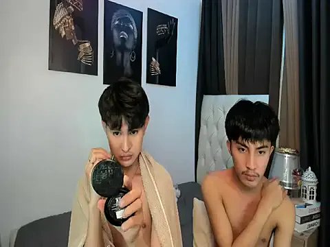 Urloverhardcock on StripChat