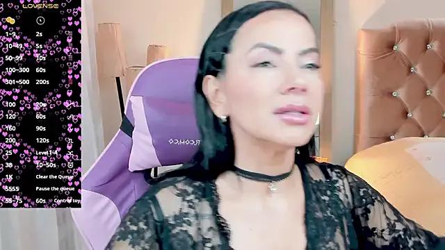 Freechat veronika_naughty on StripChat