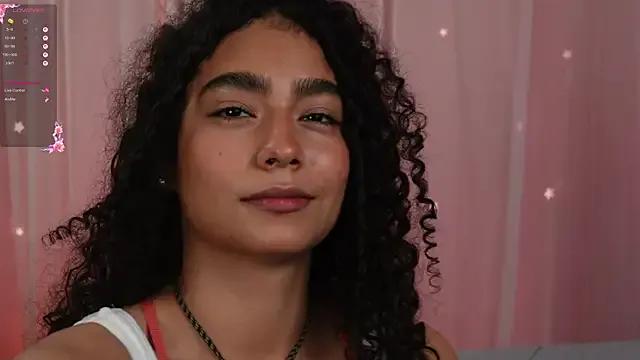 StripChat Victoria_Curly is Freechat Victoria_Curly — Suck fingers sensually lookin at you
