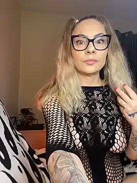 StripChat WET_LOVE is Freechat WET_LOVE — Dress off