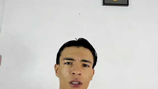 Yenifer_maicol on StripChat