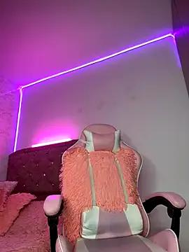 StripChat Yovng___Lau is Freechat Yovng___Lau — outside tits + fingers pussy